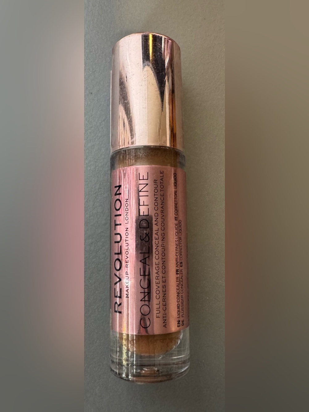Revolution Conceal & Define Full Coverage Conceal & contour C13
